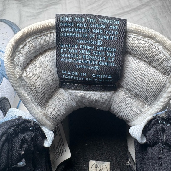 Nike Air Jordan 1 High School Size 6.5Y University Blue - Picture 4 of 5